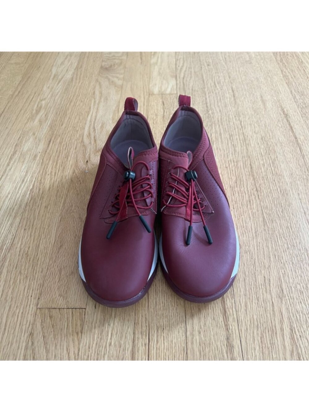 Clove Royal Maroon Nursing Healthcare Comfort Shoes Women's Size 8 - Picture 2 of 9